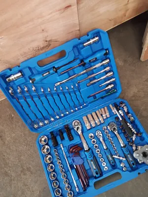 Auto 121 Pieces Tools Box