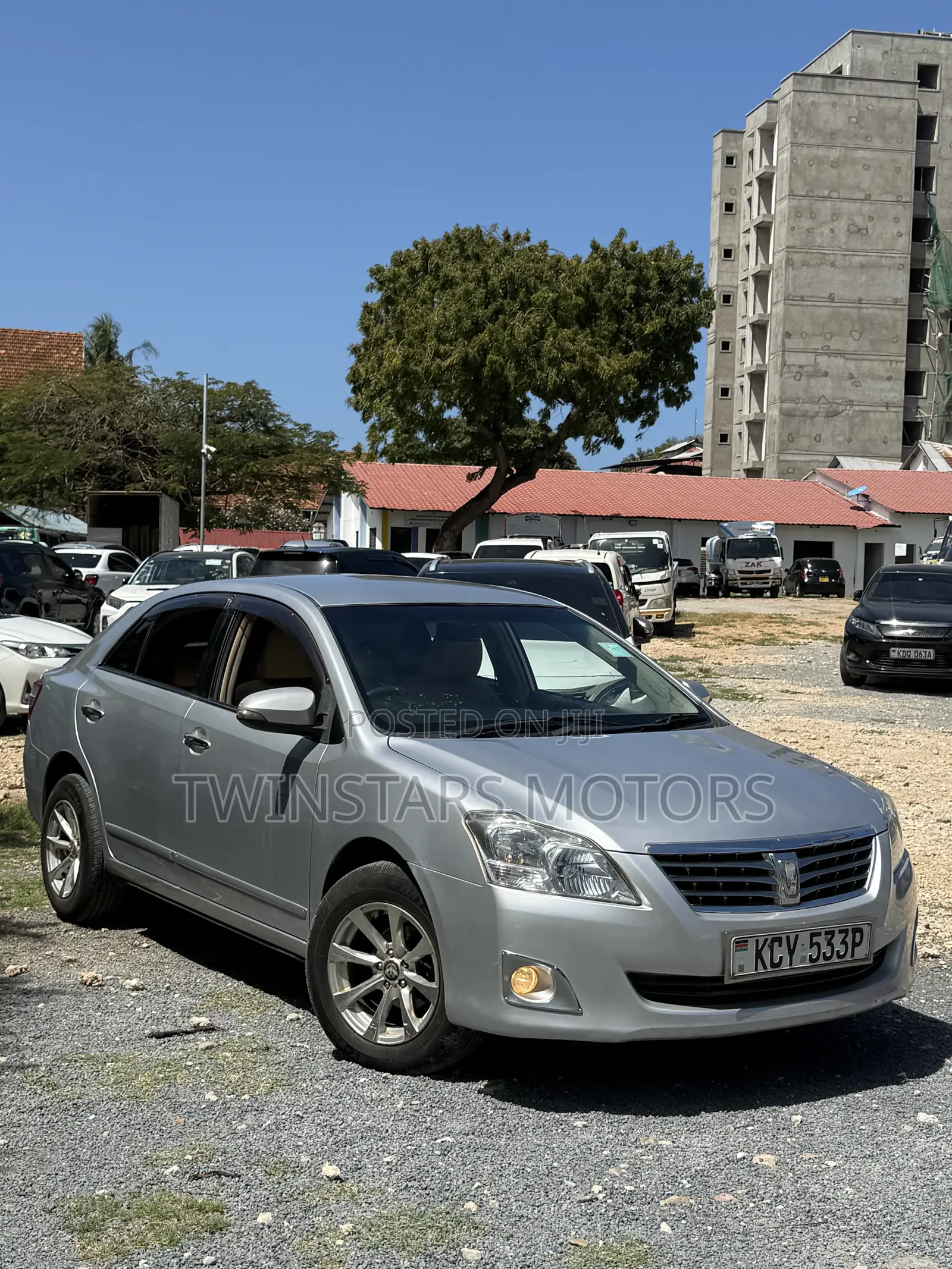 Toyota Premio 2013 Silver