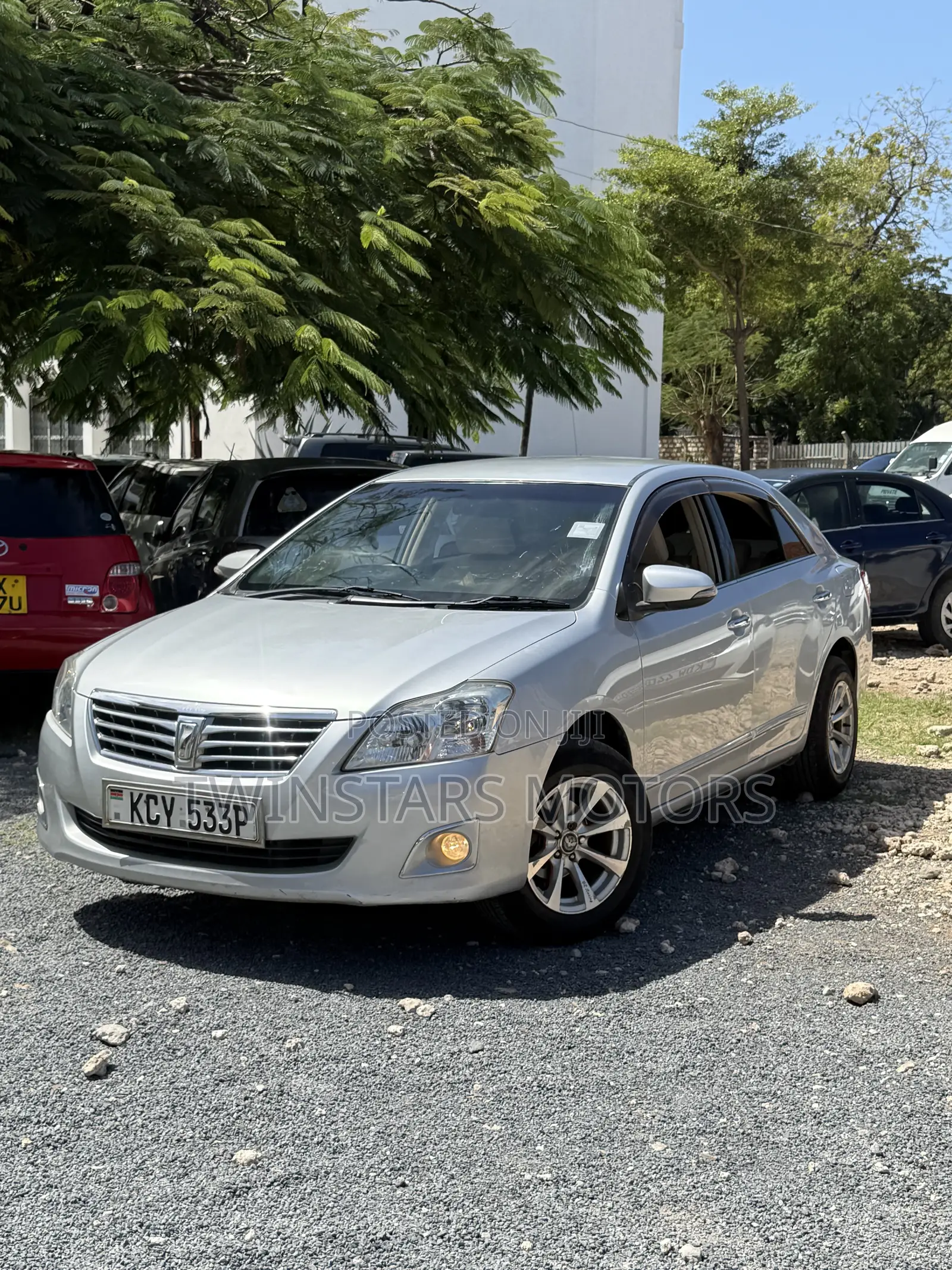 Toyota Premio 2013 Silver