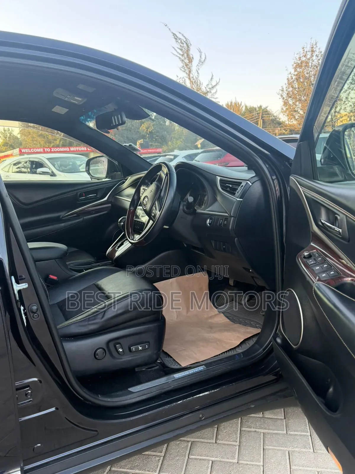 Toyota Harrier 2.0 2015 Black