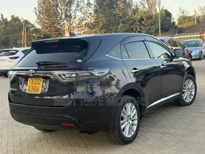 Toyota Harrier 2.0 2015 Black