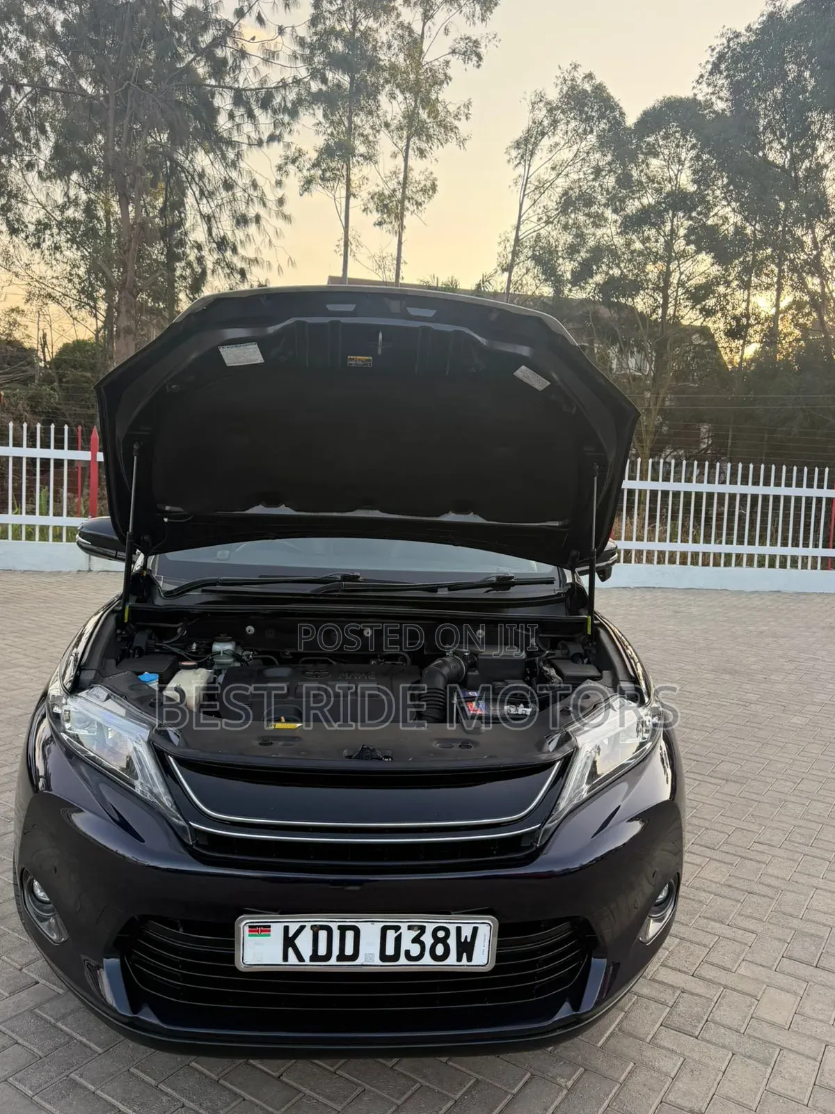 Toyota Harrier 2.0 2015 Black