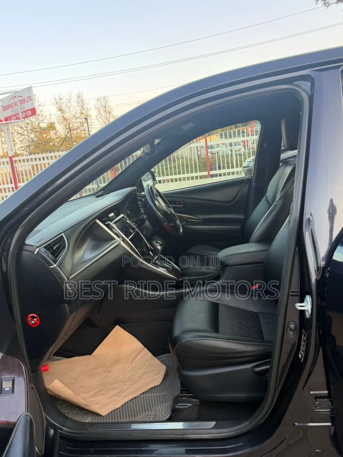 Toyota Harrier 2.0 2015 Black