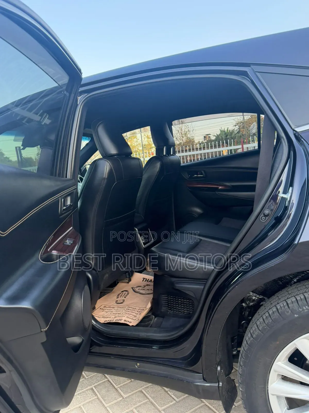 Toyota Harrier 2.0 2015 Black