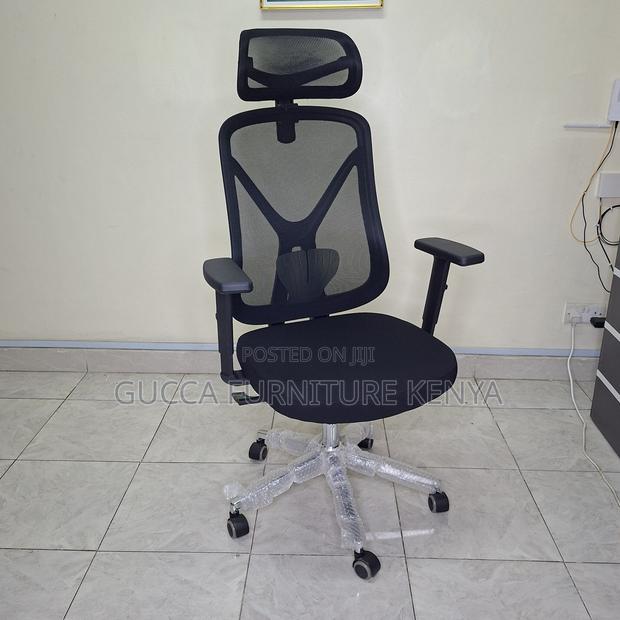High Back Mesh Task Chair.