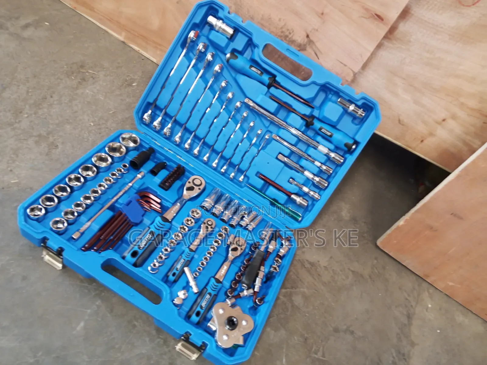Portable  121 Tool Kit