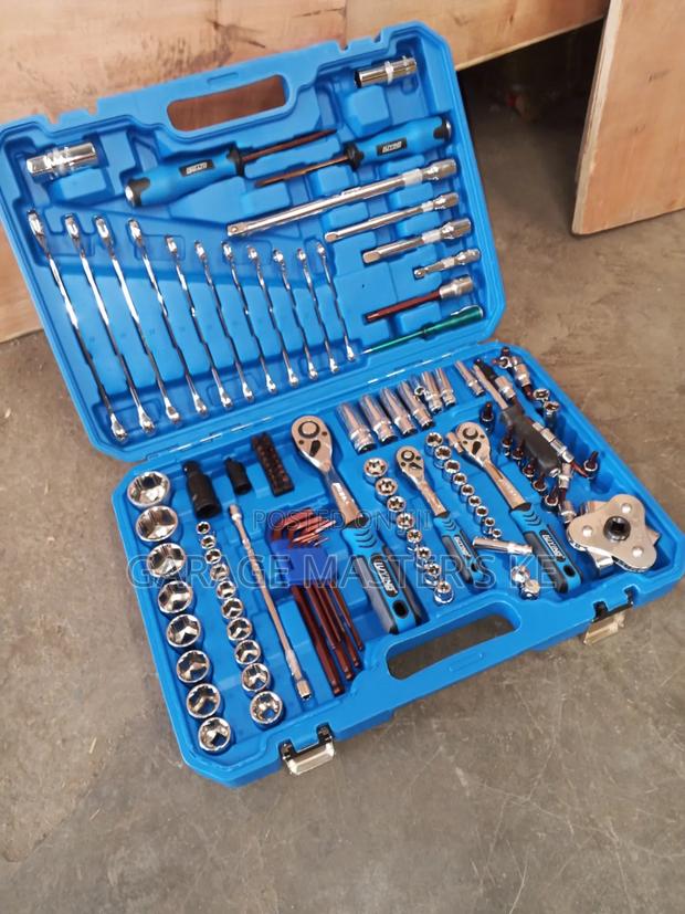 Light Portable 121pieces Tool Kit