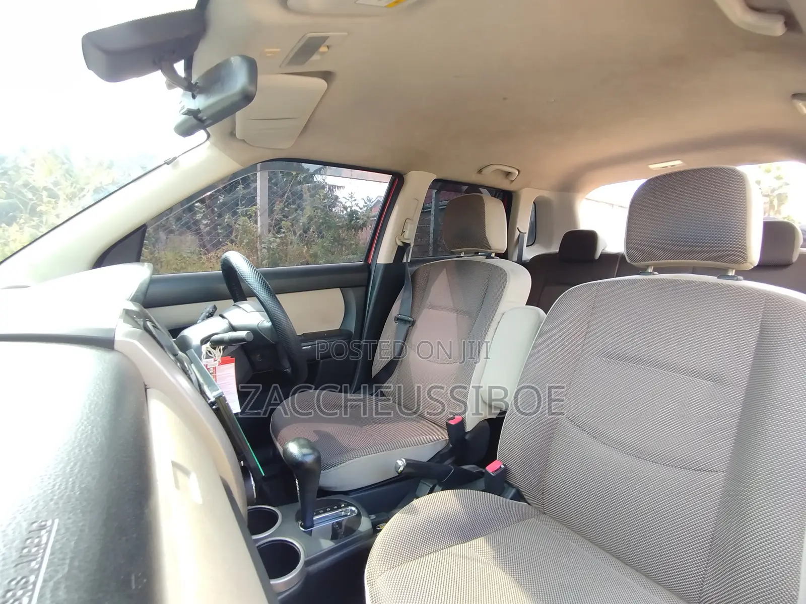 Mazda Verisa 2013 Red