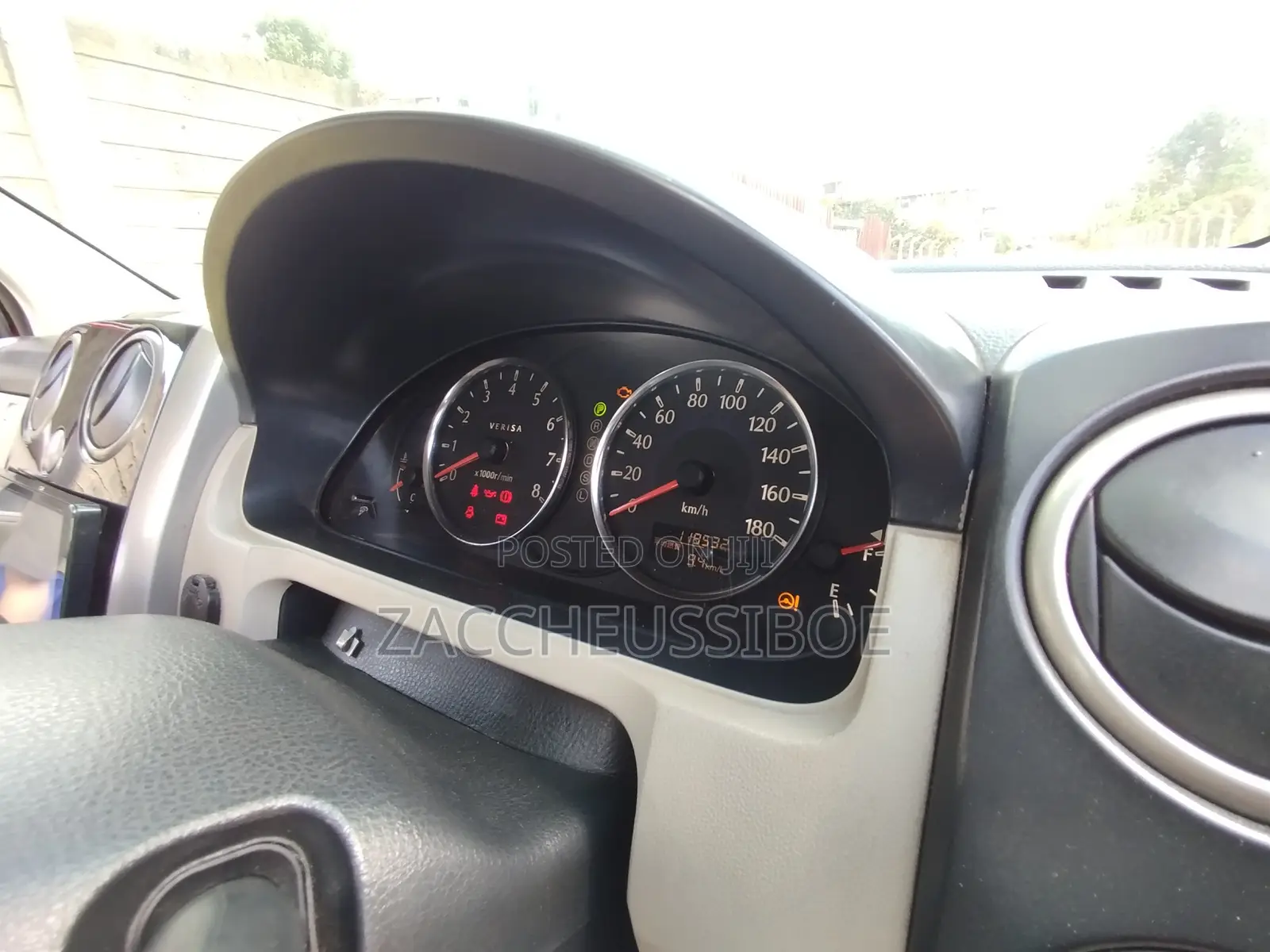 Mazda Verisa 2013 Red