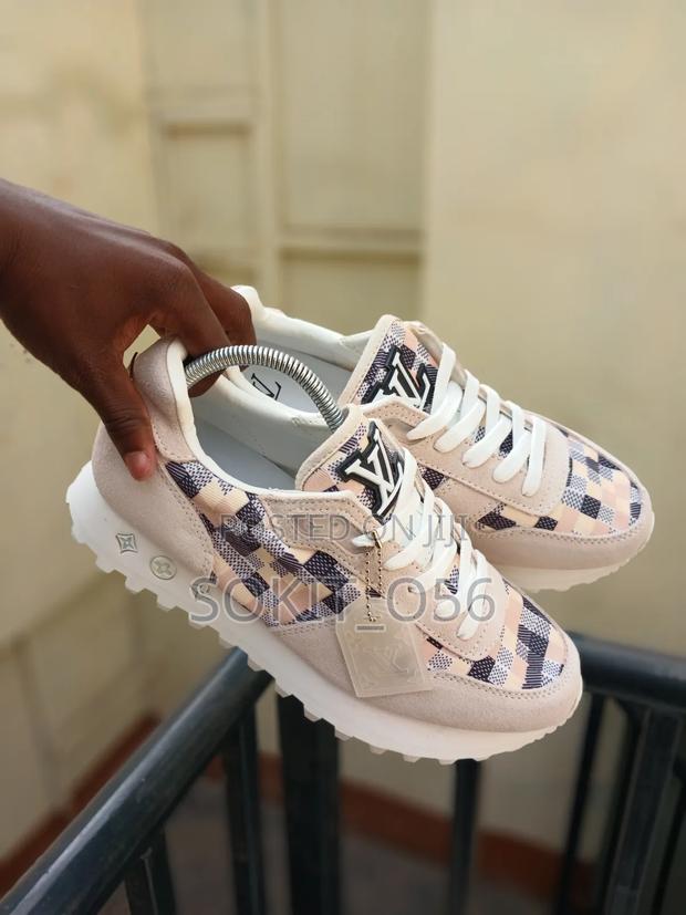 Louis Vuitton - thumbnail 5