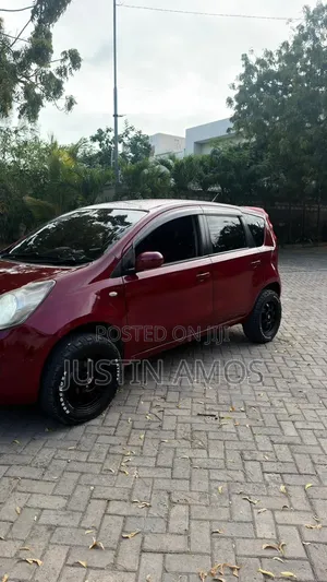 Nissan Note 1.2 Hybrid 2021 Red