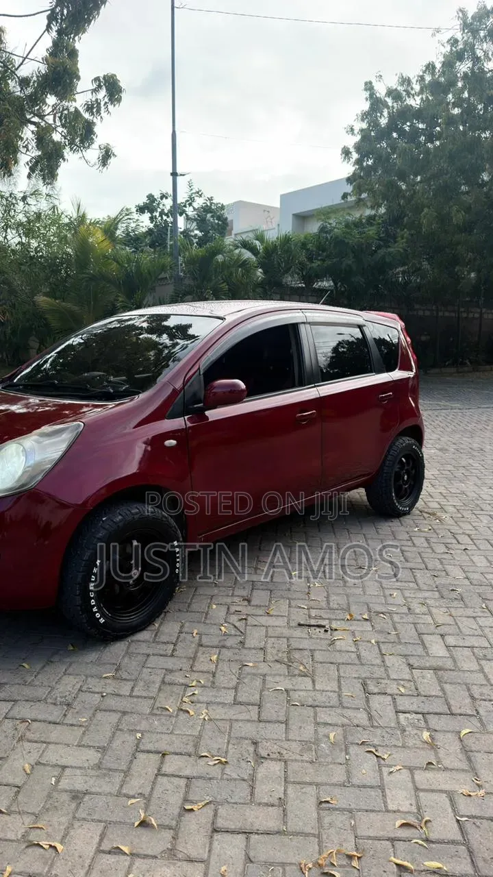 Nissan Note 1.2 Hybrid 2021 Red
