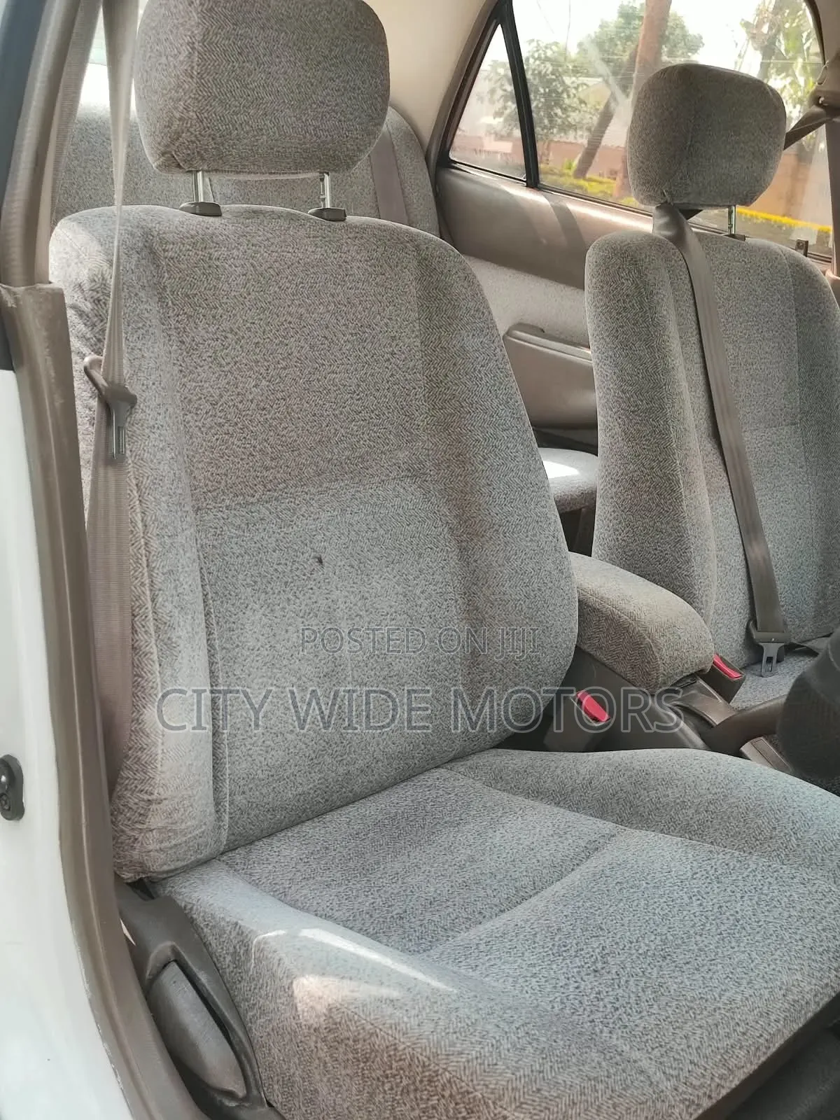 Toyota Corolla 1996 White