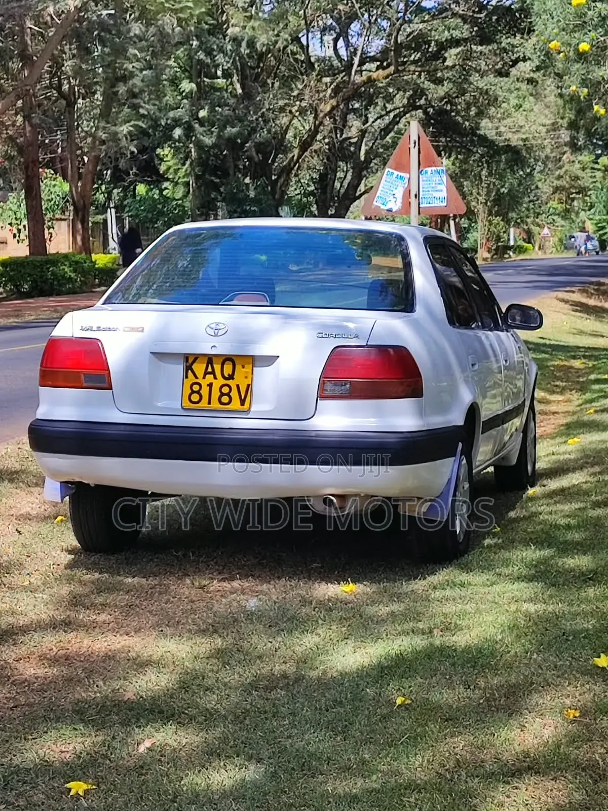 Toyota Corolla 1996 White