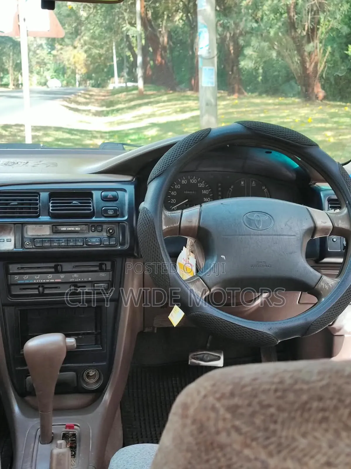 Toyota Corolla 1996 White