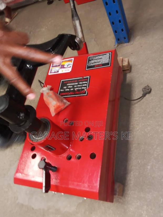 Ideal Tyre Changer Machine - thumbnail 2