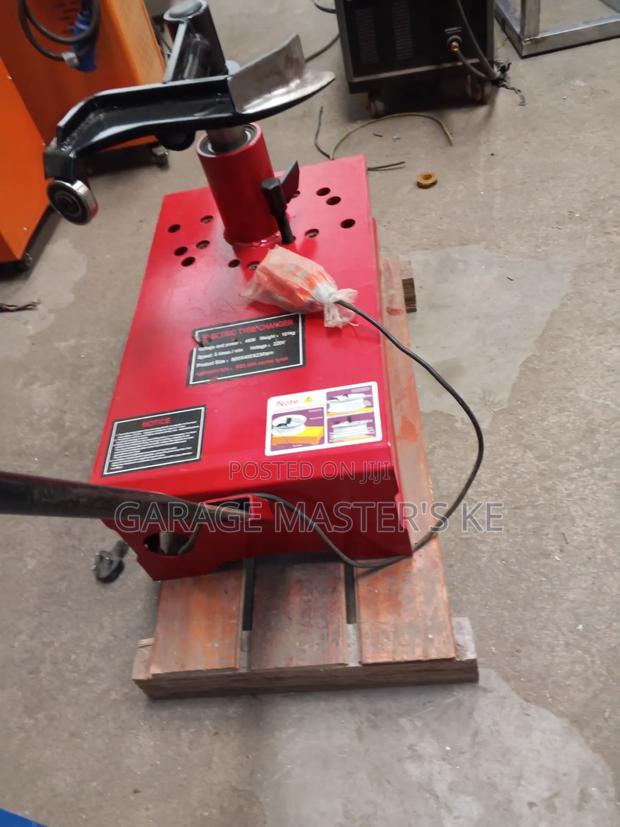 Ideal Tyre Changer Machine - thumbnail 2