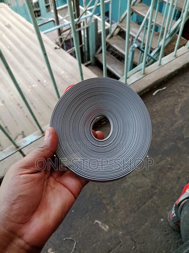 Grey/Silver 8m Universal Wheel Rim Edge Protector