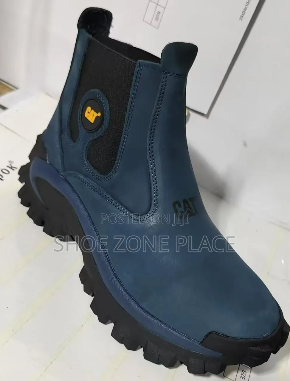 CATERPILLAR Boots