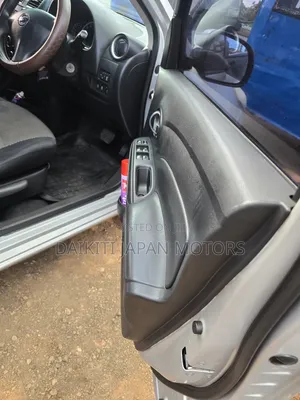 Nissan Latio 1.2 2015 Silver