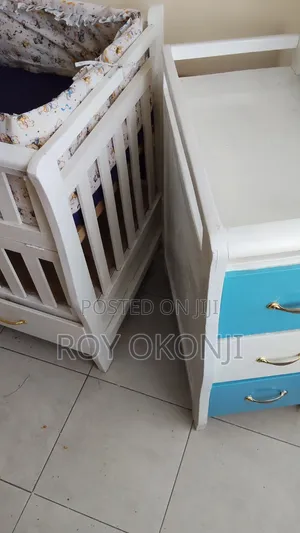 Baby Cot/Bed With Chest of Drawers