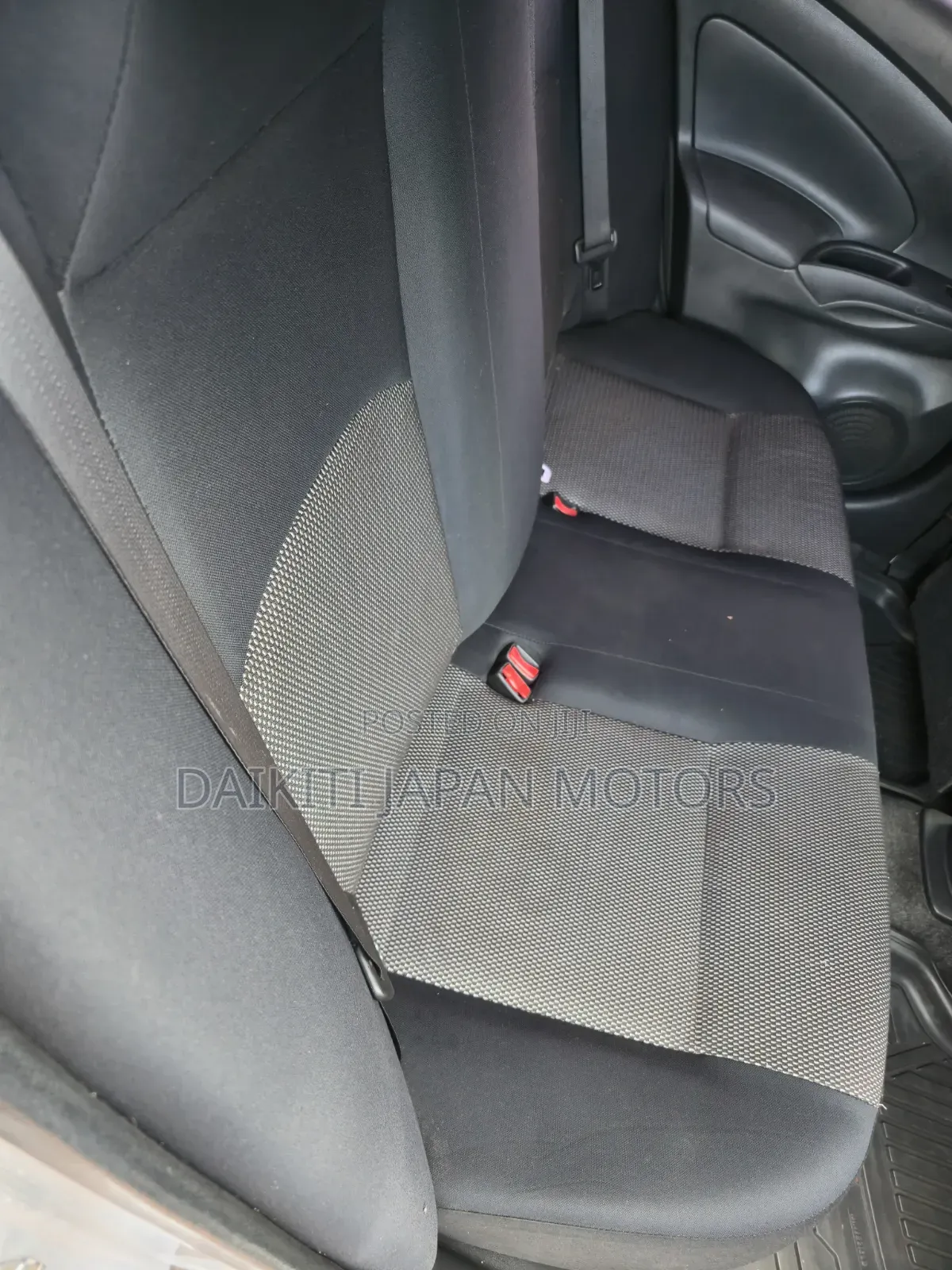 Nissan Latio 1.2 2015 Silver