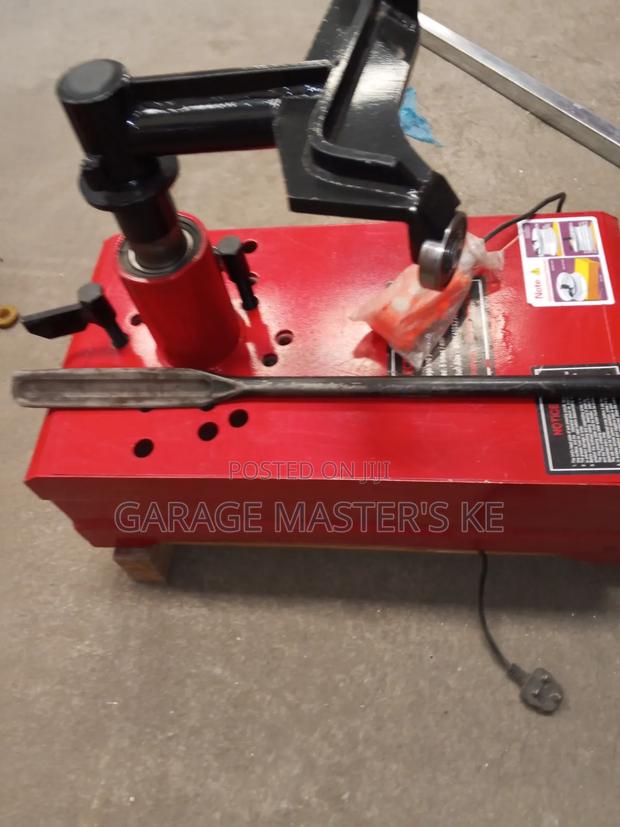 Reliable Truck Tyre Changer Machine - thumbnail 2