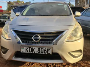 Nissan Latio 1.2 2015 Silver
