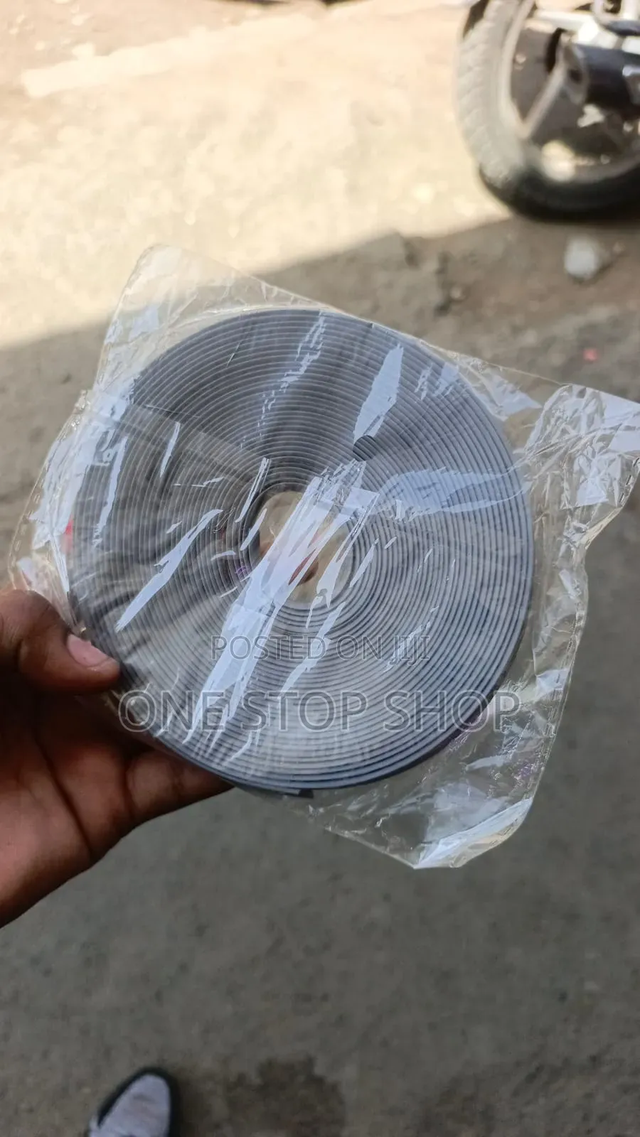 8mtr Car Grey Wheel Rim Protector Strip for 4 Wheels