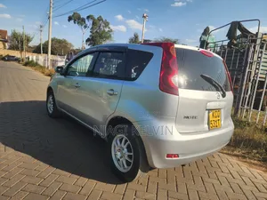 Nissan Note 2011 Silver