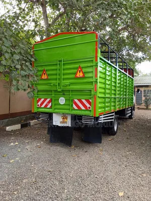 Isuzu FRR 90