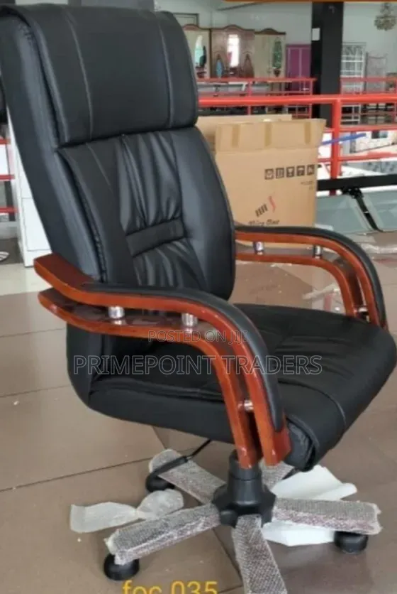 Luxury Boss Managerial Executive Office Chair