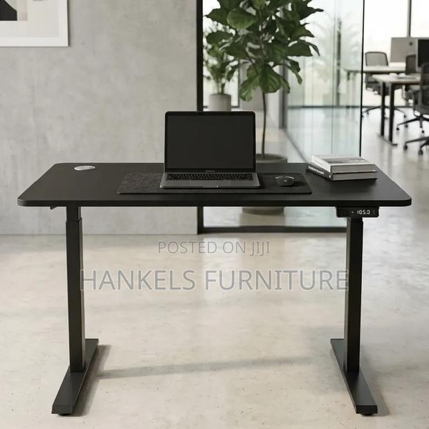 Electric Adjustable Height Desk – Modern Sit and Stand Workstation
