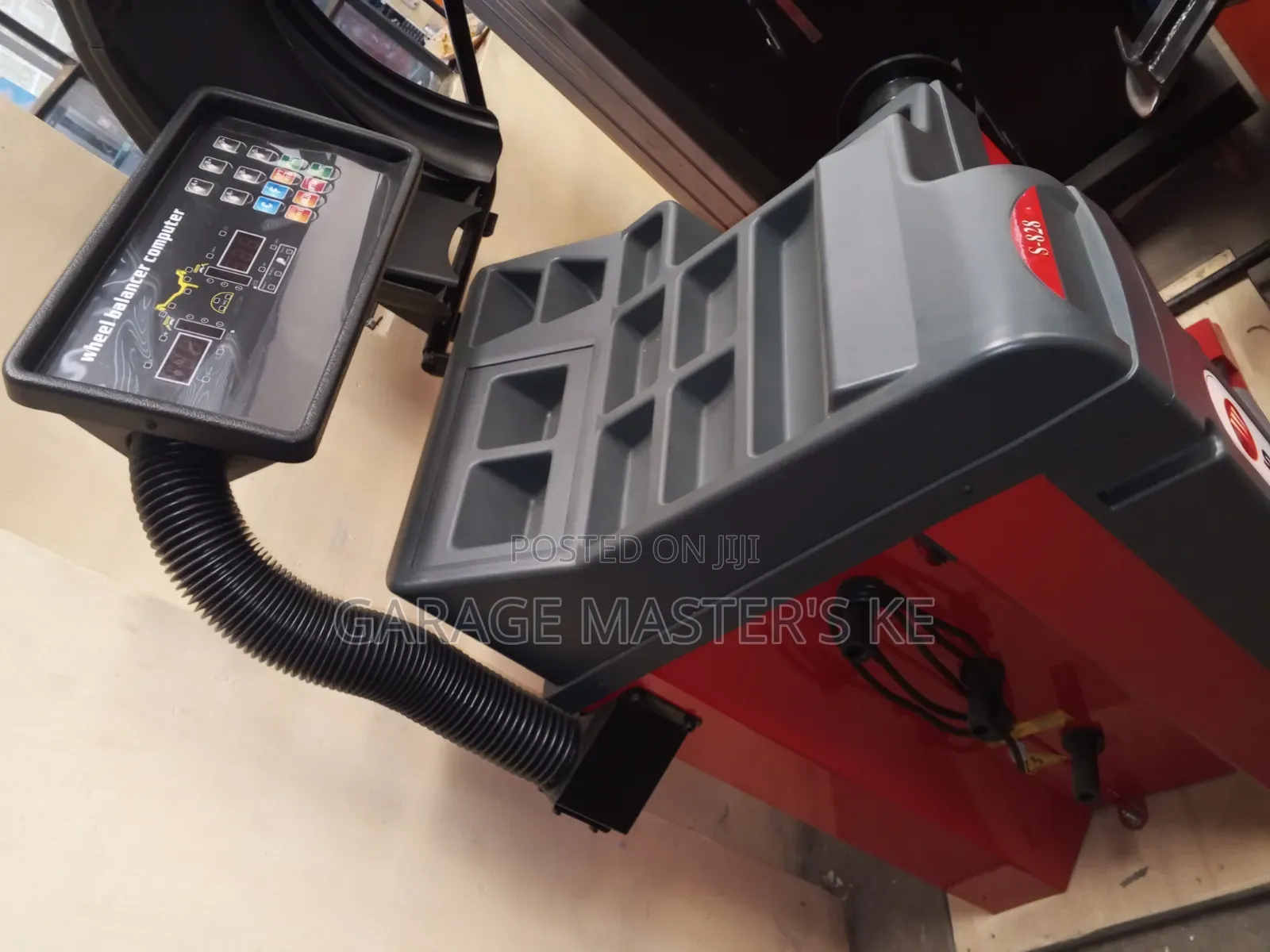 828 Sunshine Italy Brand Tyre Balancer Machine