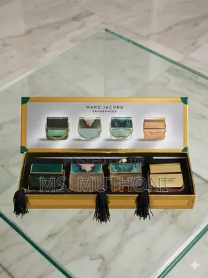 Marc Jacobs Mini Handbag Fragrance Set (4 X 25ml / 30ml)