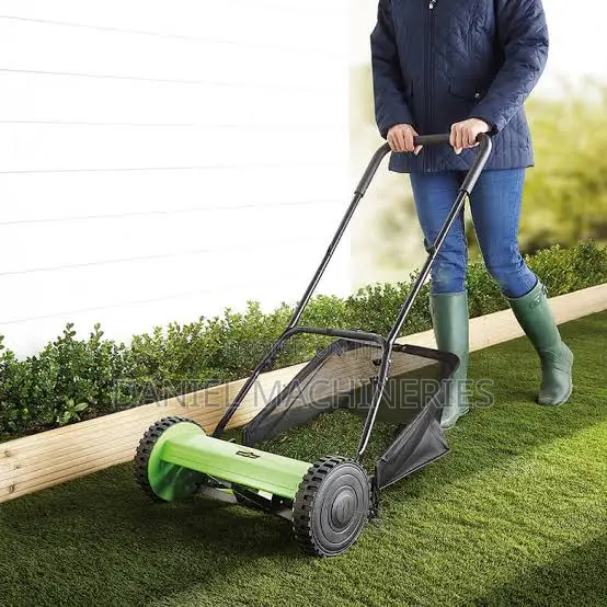Manual Lawnmovers