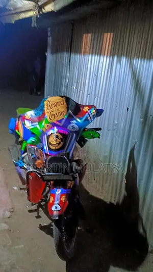 TVS HLX Plus ES 2023 Red
