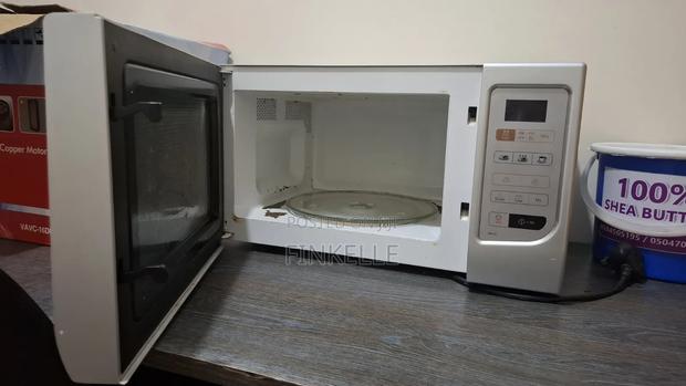 Microwave Oven