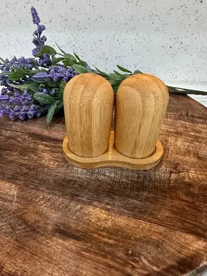 Salt and Pepper Shaker Set With Stand (AO