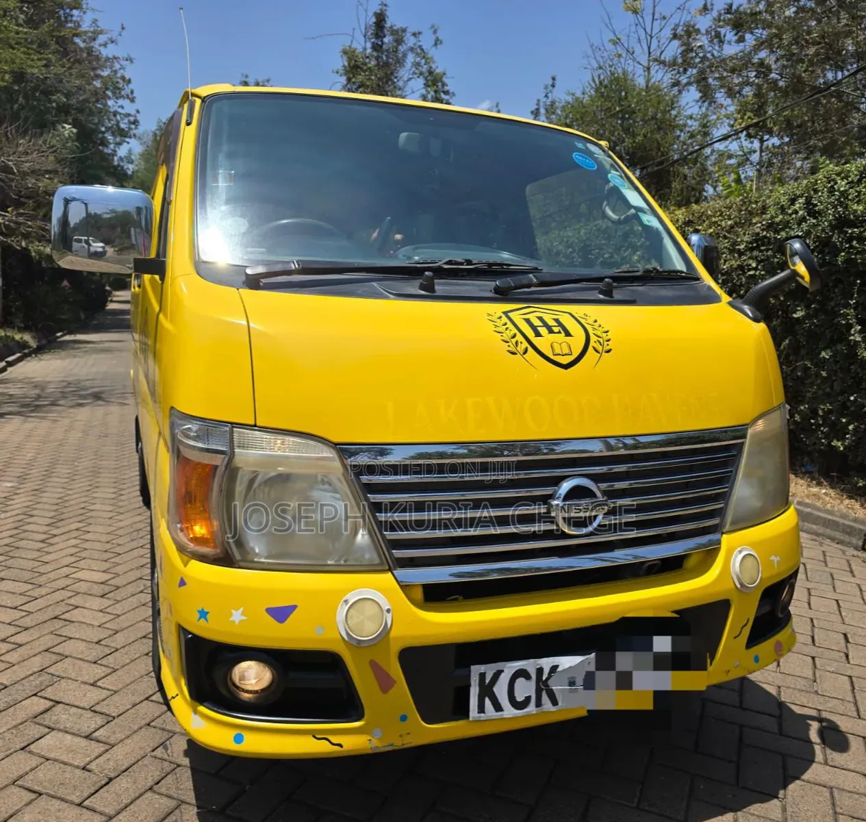 Nissan Caravan (Urvan) 2010 Yellow