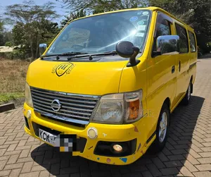 Nissan Caravan (Urvan) 2010 Yellow
