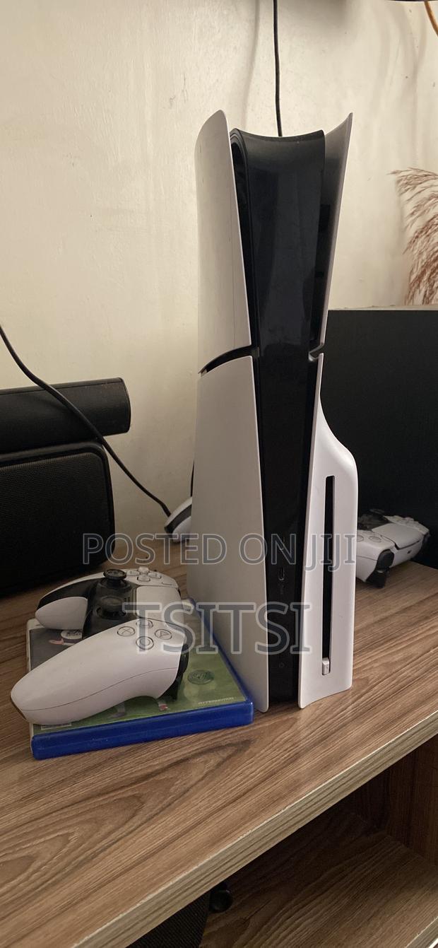 PS5 Console