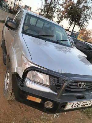 Toyota Hilux 2016 Silver