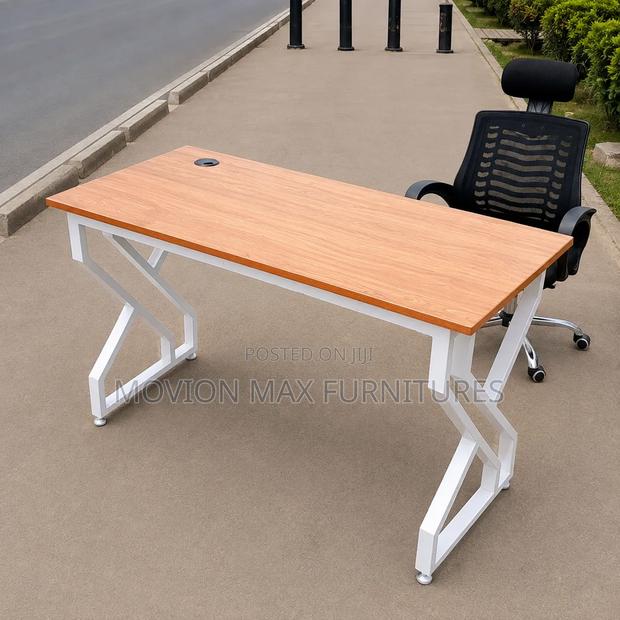 Movion Office Set/Table Chair