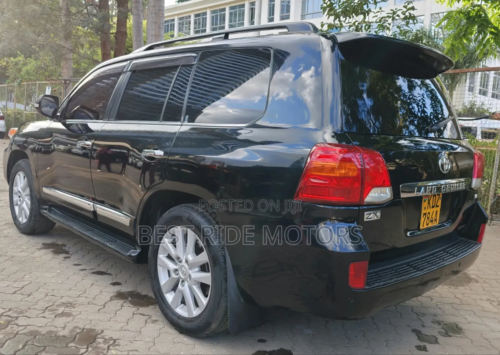 Toyota Land Cruiser 4.6 V8 ZX 2012 Black