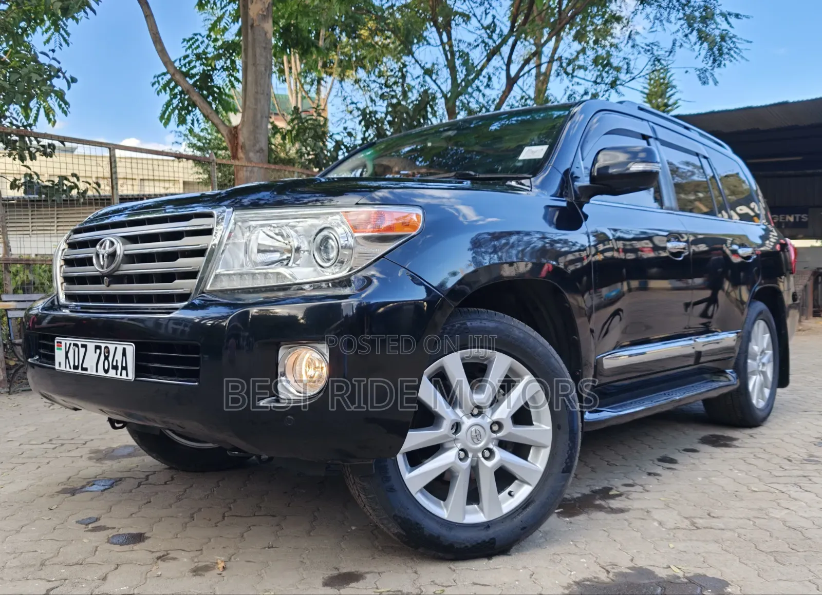 Toyota Land Cruiser 4.6 V8 ZX 2012 Black
