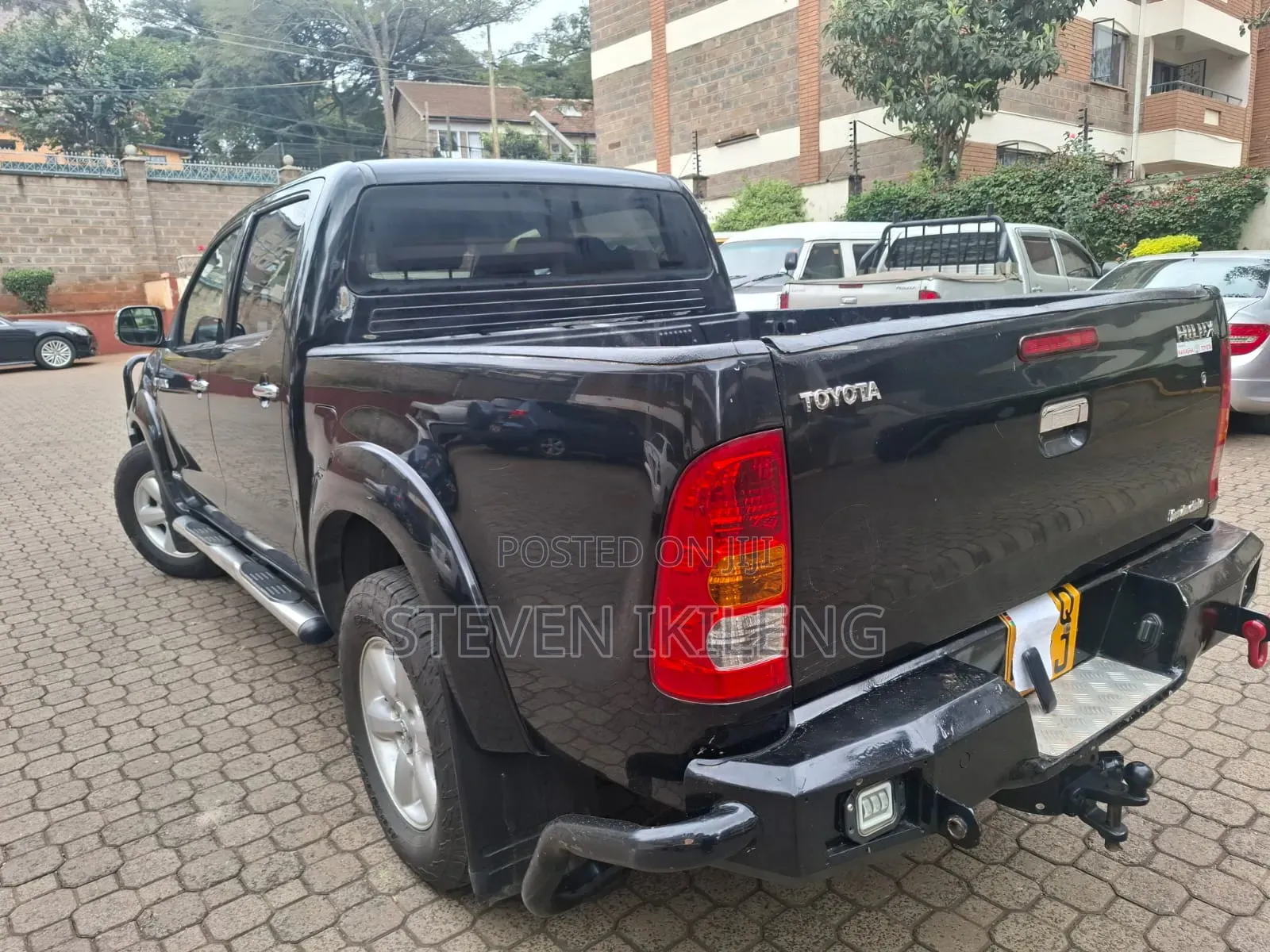 Toyota Hilux 2011 Black