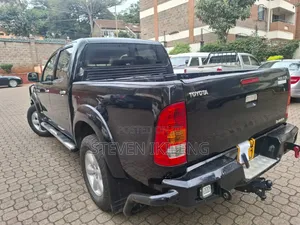 Toyota Hilux 2011 Black