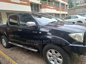 Toyota Hilux 2011 Black
