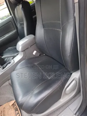 Toyota Hilux 2011 Black
